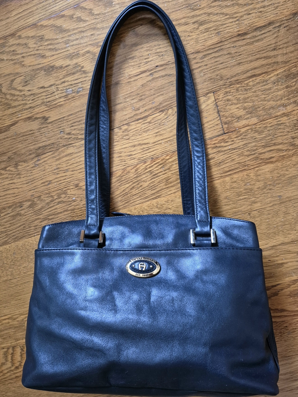 Vintage Etienne Aigner Black Leather Shoulder Bag with Gold Emblem
